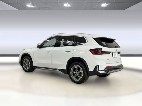 Used 2023 BMW X1 xDrive28i w/ Convenience Package AWD/4WD image 3