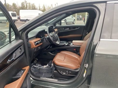 Used 2023 Lincoln Nautilus Reserve w/ Equipment Group 201A AWD/4WD image 9