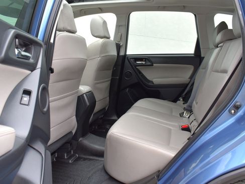 Used 2015 Subaru Forester 2.5i Limited AWD/4WD image 27