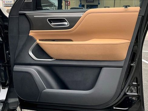 New 2026 INFINITI QX80 Luxe image 23