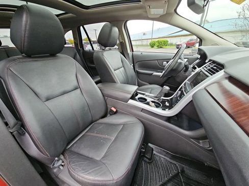 Used 2014 Ford Edge Limited w/ Equipment Group 301A FWD image 28