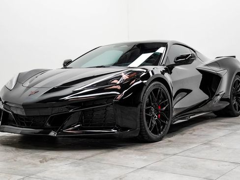 Used 2025 Chevrolet Corvette Z06 w/ Battery Protection Package image 6