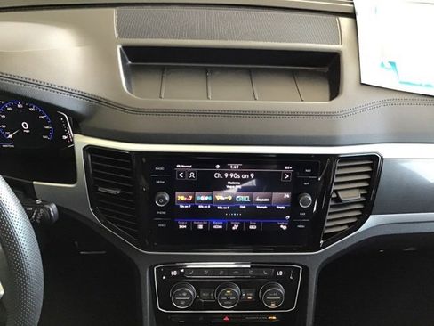 Used 2021 Volkswagen Atlas SEL Premium image 26