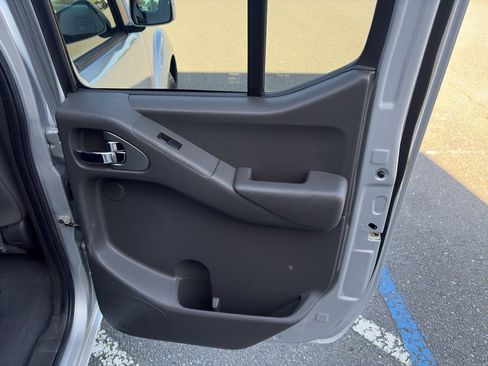 Used 2018 Nissan Frontier PRO-4X AWD/4WD image 21