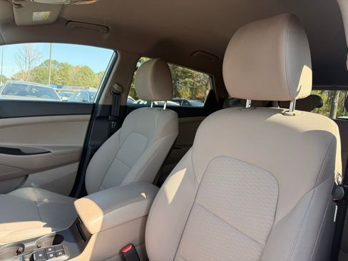 Used 2019 Hyundai Tucson SE image 15