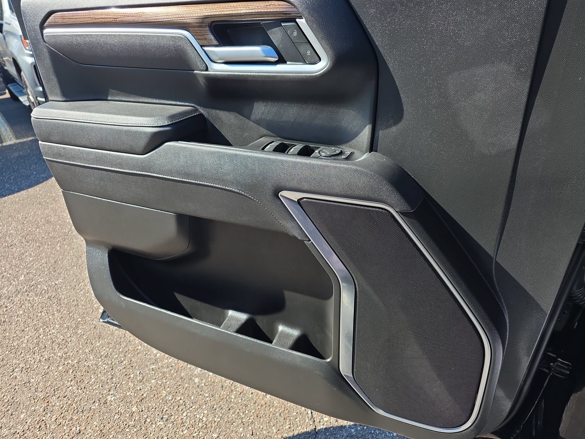 Used 2026 Chevrolet Silverado 1500 RST RWD image 32