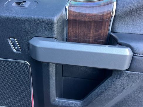 Used 2017 Ford F250 Platinum w/ Platinum Ultimate Package image 19