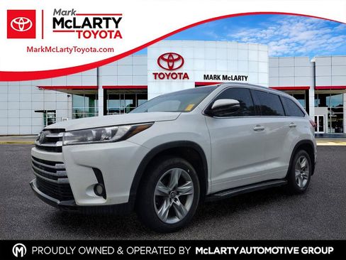 Used 2017 Toyota Highlander Limited FWD image 1