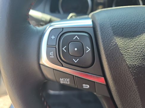 Used 2015 Toyota Camry XSE FWD image 17
