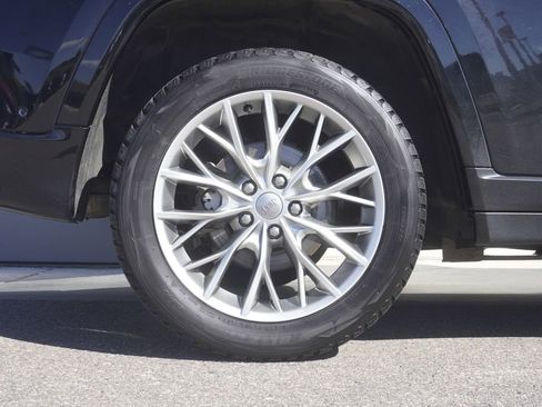 Used 2022 Jeep Grand Cherokee Summit w/ Adv Protech Group IV image 34