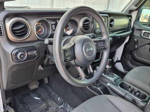 Used 2018 Jeep Wrangler Unlimited Sport AWD/4WD image 10