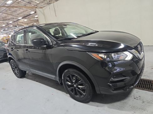 Used 2020 Nissan Rogue Sport S w/ Appearance Package AWD/4WD image 2