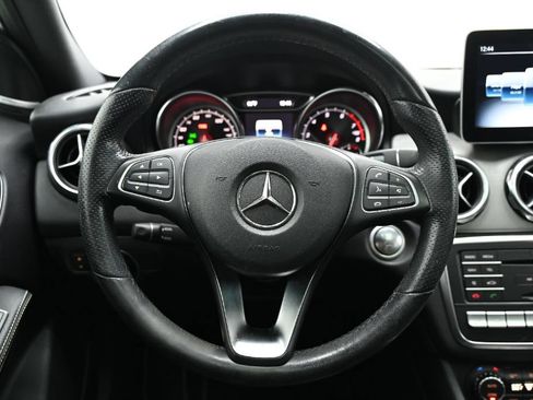 Used 2019 Mercedes-Benz GLA 250 4MATIC image 25