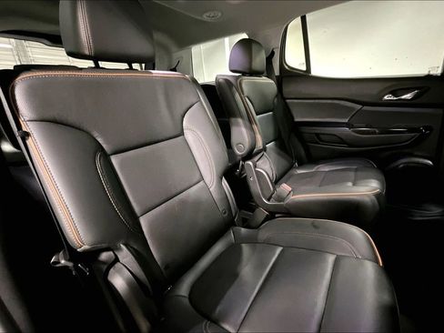 Used 2022 GMC Acadia AT4 w/ Technology Package image 37