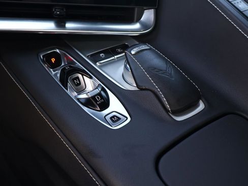 Used 2021 Chevrolet Corvette Stingray Preferred Cpe w/ Z51 Performance Package image 23