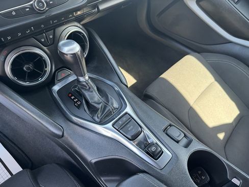 Used 2023 Chevrolet Camaro LT image 28