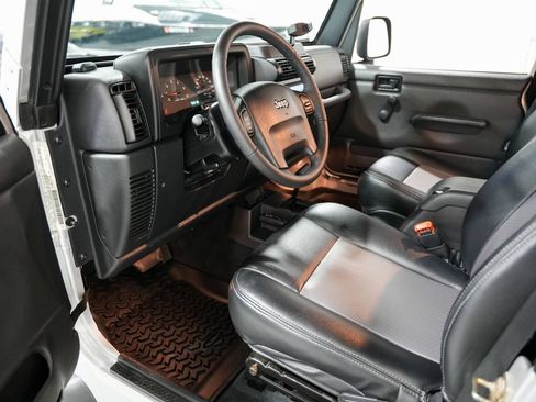 Used 2006 Jeep Wrangler Unlimited AWD/4WD image 10