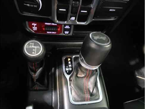 Used 2022 Jeep Wrangler Unlimited Rubicon w/ LED Lighting Group image 24