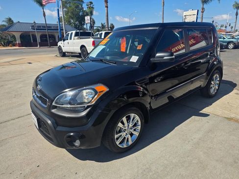 Used 2013 Kia Soul + image 3