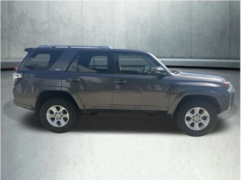 Used 2016 Toyota 4Runner SR5 Premium AWD/4WD image 5