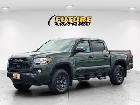 Used 2021 Toyota Tacoma SR5 w/ Trail Edition AWD/4WD image 5