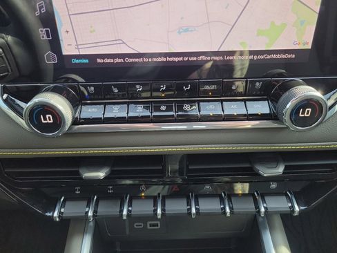 Used 2024 Chevrolet Colorado ZR2 w/ ZR2 Convenience Package III image 20