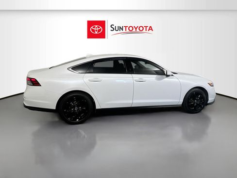 Used 2024 Honda Accord EX image 2