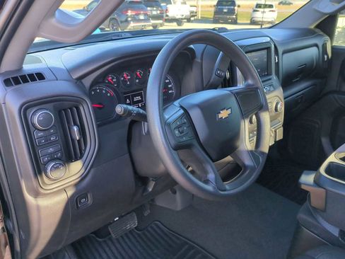 Used 2022 Chevrolet Silverado 1500 Custom image 10