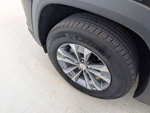 Used 2025 Chevrolet Equinox LT w/ Convenience Package II AWD/4WD image 10