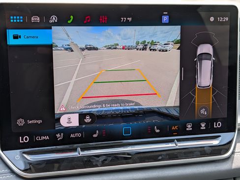 Certified 2026 Volkswagen Tiguan SE AWD/4WD image 33