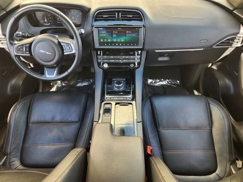 Used 2020 Jaguar F-PACE Prestige image 24