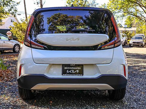 Certified 2023 Kia Soul LX w/ LX Technology Package image 5