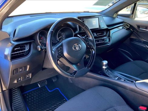 Used 2018 Toyota C-HR XLE image 16