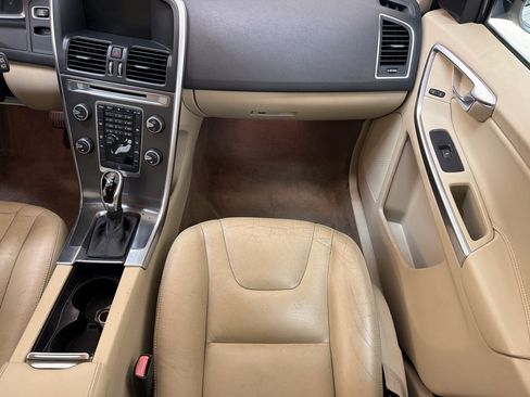 Used 2015 Volvo XC60 T5 Premier w/ Protection Package FWD image 27