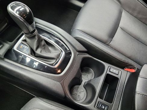 Used 2022 Nissan Rogue Sport SL w/ Premium Package FWD image 26