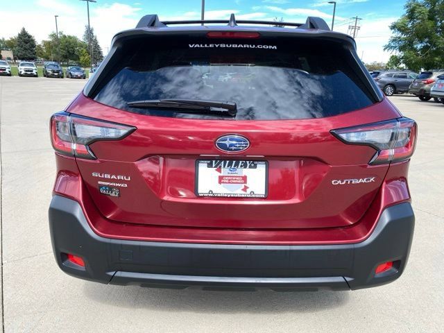 Used 2025 Subaru Outback Premium AWD/4WD image 4