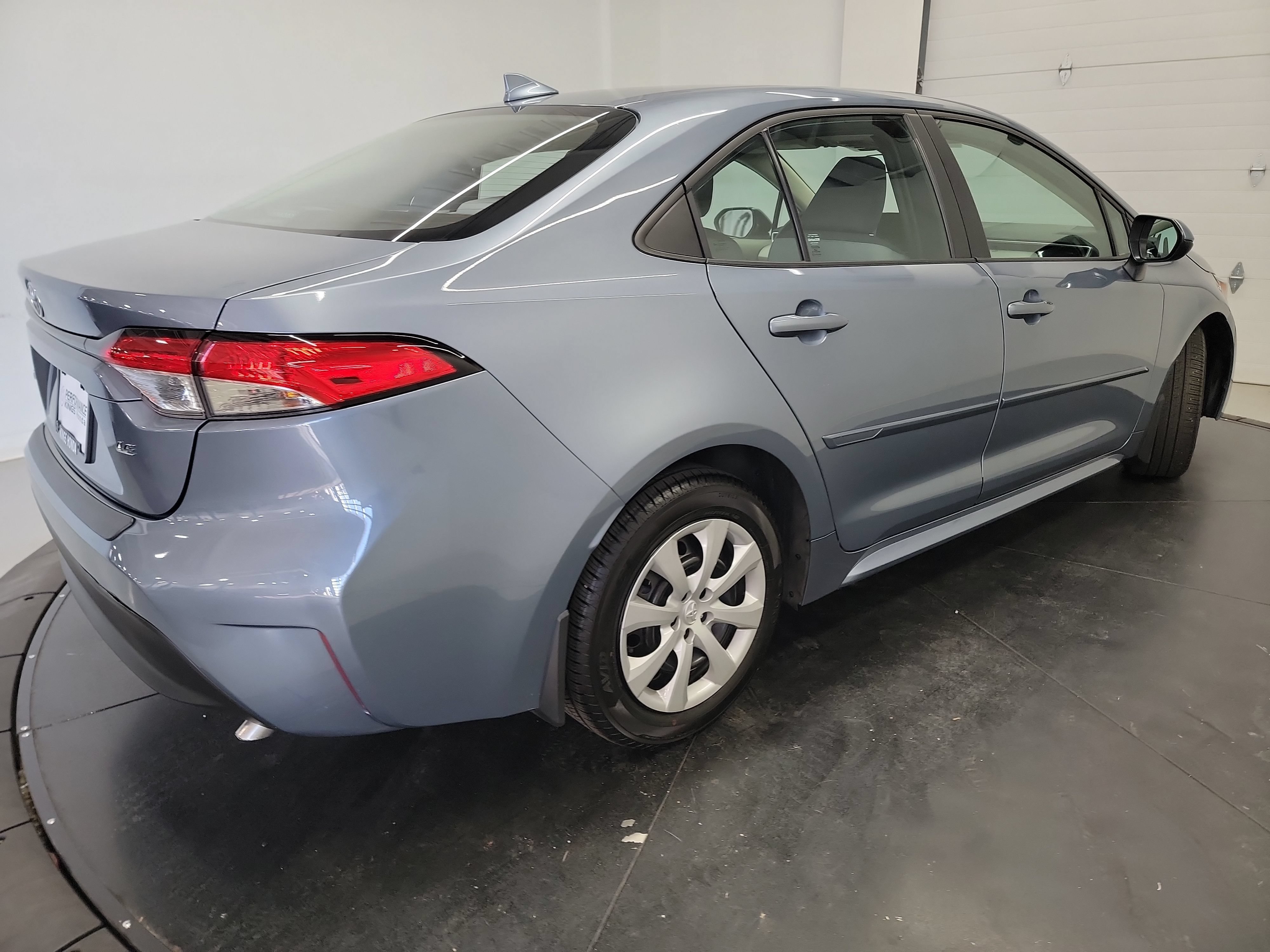 Used 2024 Toyota Corolla LE FWD image 9