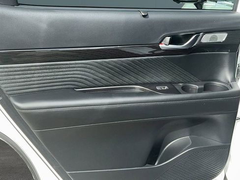 Used 2024 Hyundai Palisade Calligraphy image 13