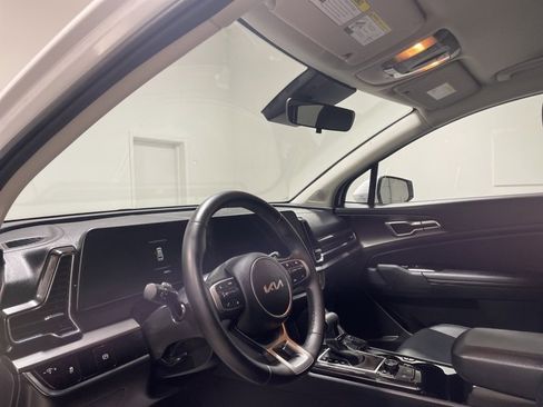 Certified 2023 Kia Sportage EX image 18