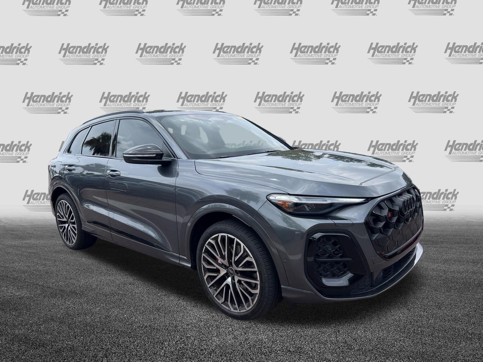 Used 2025 Audi SQ5 Premium Plus AWD/4WD image 2
