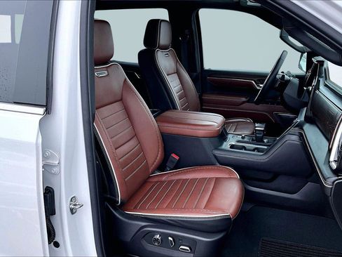 Used 2024 GMC Sierra 1500 Denali Ultimate image 7