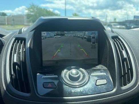 Used 2019 Ford Escape Titanium FWD image 23