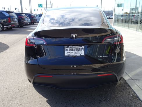 Used 2021 Tesla Model Y Long Range image 4