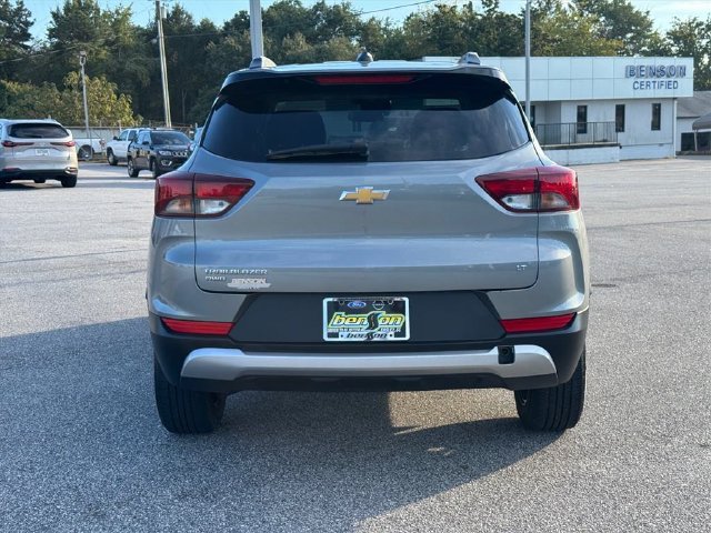 Used 2025 Chevrolet TrailBlazer LT AWD/4WD image 5