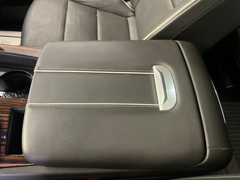 Used 2023 Cadillac Escalade Premium Luxury w/ LPO, Radiant Package image 35