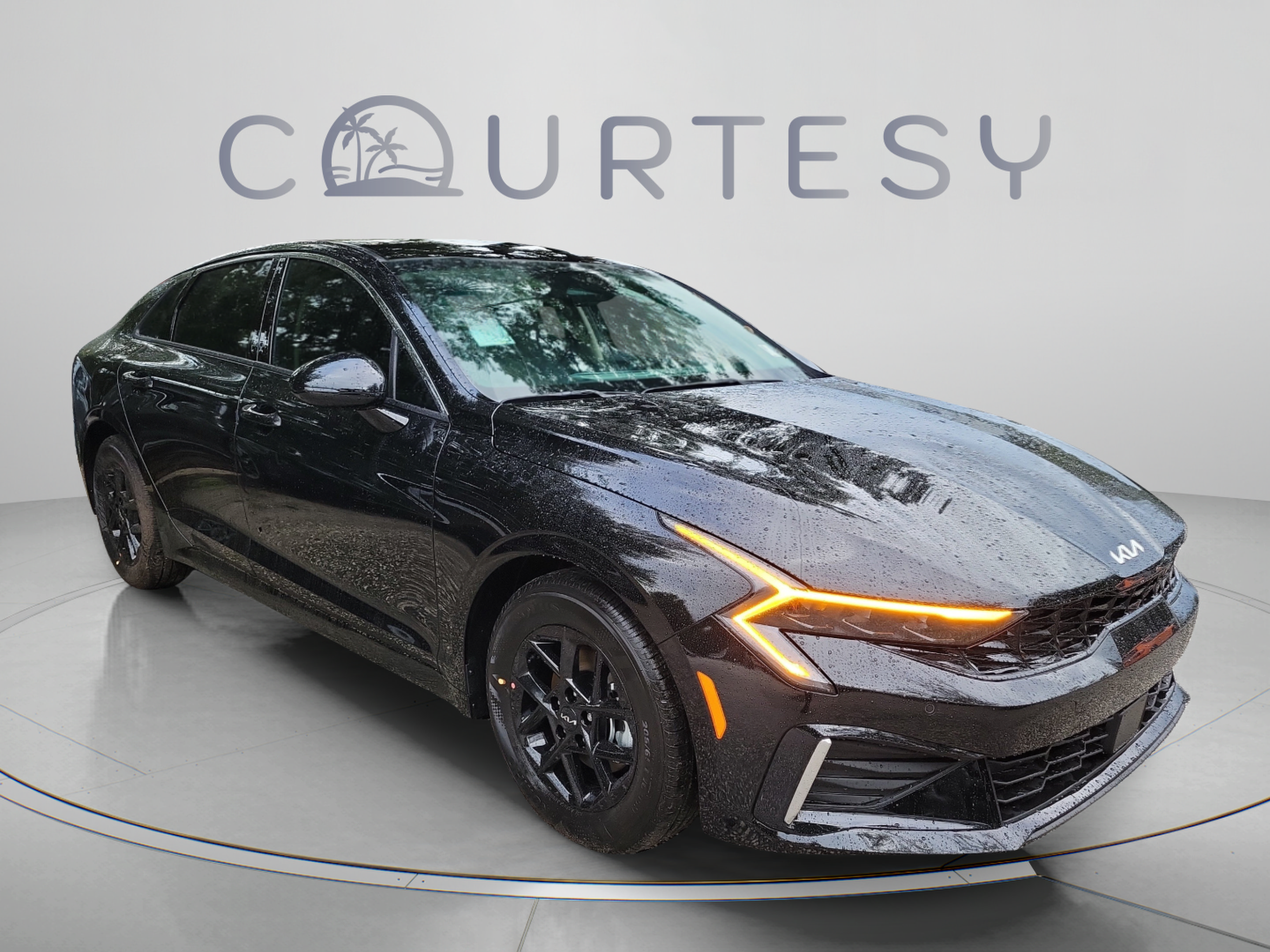 New 2027 Kia K5 LXS FWD image 3