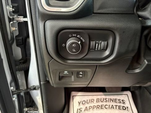 Used 2020 RAM 1500 Laramie AWD/4WD image 16