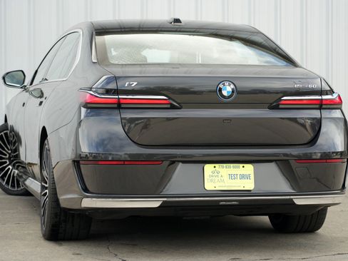 Used 2024 BMW i7 eDrive50 w/ M Sport Package image 6
