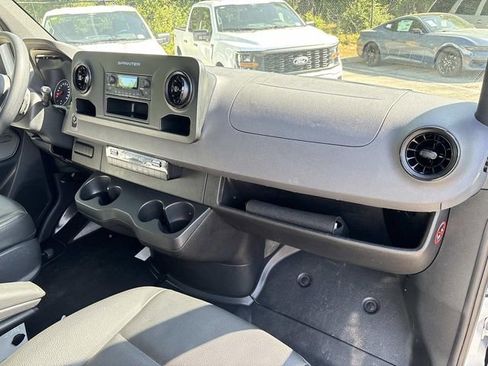 Used 2024 Mercedes-Benz Sprinter 2500 image 16