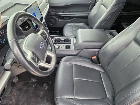Used 2024 Ford Expedition XLT RWD image 14